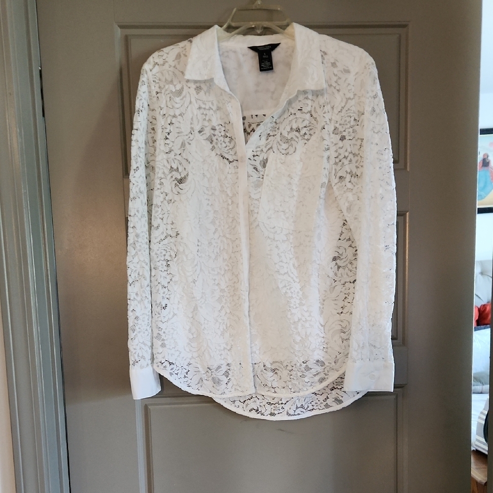 Simply Vera Vera Wang White Button Down Shirt with Notched Collar